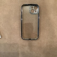 iPhone15スマホケースとハードフィルム二個の画像