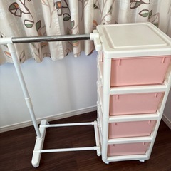 ハンガーラック付き収納ケース 4段
の画像