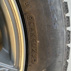 スタッドレスタイヤホイール付き4本セット  VR2 　23年製造　バリ溝　　
の画像