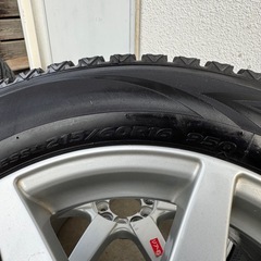 スタッドレスタイヤ！　マルチホイール！　215-60-16の画像