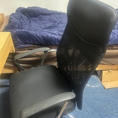 デスクと椅子セットの画像