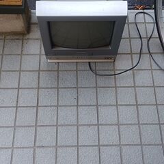 無料　決定済み　電動カンナ　インパクトドライバー　電動ドライバー　電動工具　工具　3点　テレビデオの画像