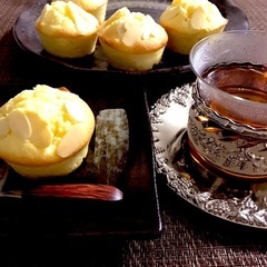 ミニダイニングテーブルとベンチ二脚セットの画像