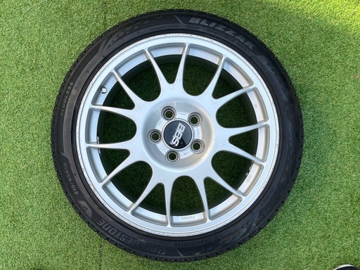 BBS RG394 クラウン純正 215/45R18 スタッドレス VRX3