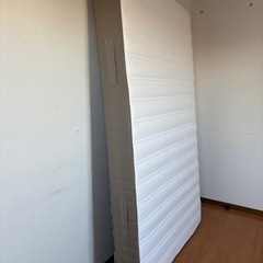 IKEA  セミダブルマットレス　美品
の画像