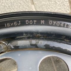 マツダ純正ホイール 15×6J.PCD114.3.ハブ径67.5穴 キャップ付の画像