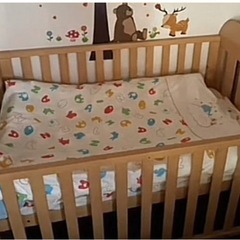 ベビーベッドの画像