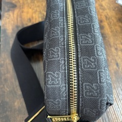 ジョーダン モノグラム クロスボディ バッグの画像