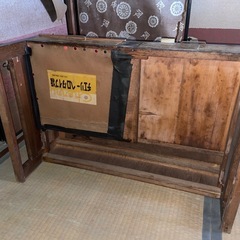 昔の木の机の画像