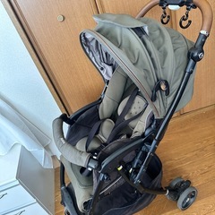 【2023年に購入】Aprica ラクーナ ベビーカー カーキGN【使用期間1年未満】の画像