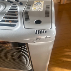 ニッセイ（NiSSei）製の反射式石油ストーブの画像