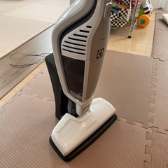 充電式の掃除機。0円の画像