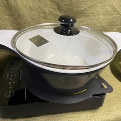 車中泊などに。ＩＨ調理器とＩＨで使える鍋の画像