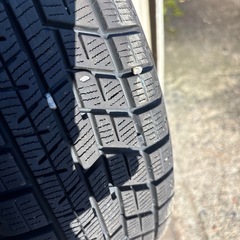 ヨコハマ　2022年スタッドレス 
155/65R14 14インチ ダイハツ純正アルミホイール　ダイハツ ムーヴに装着 の画像
