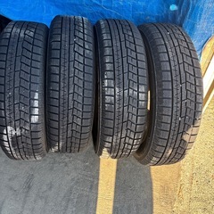 ヨコハマ　2022年スタッドレス 
155/65R14 14インチ ダイハツ純正アルミホイール　ダイハツ ムーヴに装着 の画像