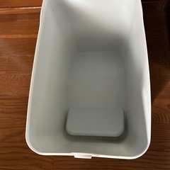 アップリカ　おむつ処理箱の画像