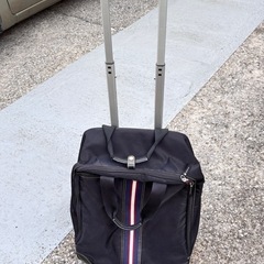 車輪付きカバンの画像