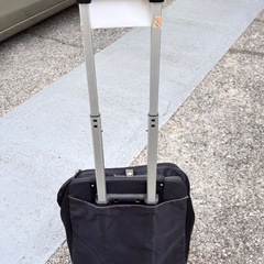 車輪付きカバンの画像