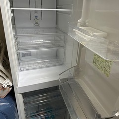 シャープ冷蔵庫の画像