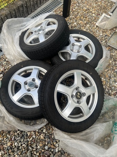 ２０２１年製‼️軽自動車用‼️ブリジストン　ブリザック　VRX2‼️スタッドレス　アルミホイール付き‼️４本セット‼️早い者勝ち‼️１５５／６５／１４インチ‼️