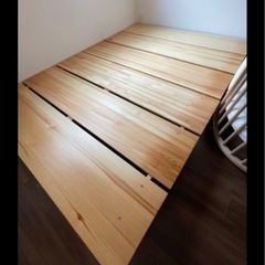 ダブルベッド  ベッドフレームの画像