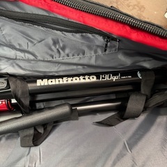 雲台とケース付き！カメラ三脚　Manfrotto マンフロット 190go! M-lock アルミニウム三脚4段 MT190GOA4の画像