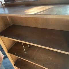 古い木の本棚の画像