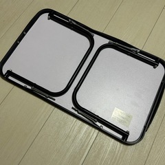 折りたたみミニテーブルの画像
