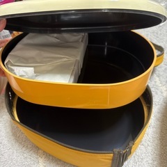 お弁当箱の画像