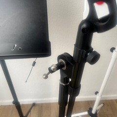 4つセット譜面台とマイクスタンドセットの画像