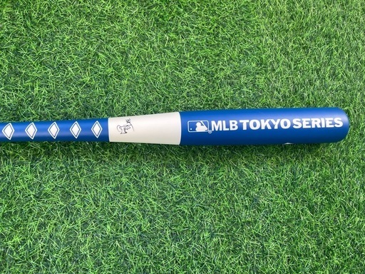 【美品】ヴィクタス Victus MLB 東京シリーズ 記念バット 木製 飾りバット メイプル ロサンゼルス ドジャース シカゴ カブ