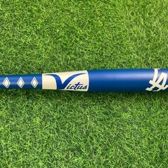 【美品】ヴィクタス Victus MLB 東京シリーズ 記念バット 木製 飾りバット メイプル ロサンゼルス ドジャース シカゴ カブス の画像