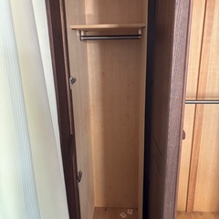 府中家具　洋服タンスの画像