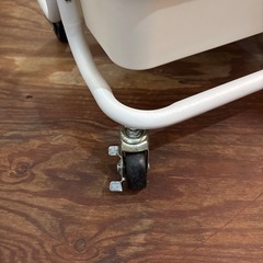 本日入荷👀✨️3段ラックキャスター付き🛞ホワイト‎🤍収納棚❣️ワゴン3段物置の画像