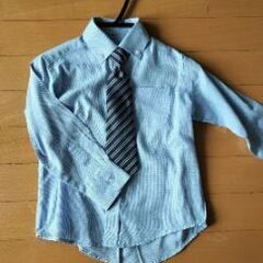 美品　110センチ　スーツ　ネクタイ　ワイシャツの画像
