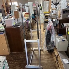 伸縮ハンガーラック‼️早い者勝ち🔥在庫2点ございます🌟パイプダブルタオルハンガー室内用物干し室外用物干しの画像