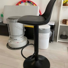 カウンターチェアー 昇降式 の画像