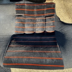 DR30スカイラインRS-X2ドア後部座席
の画像