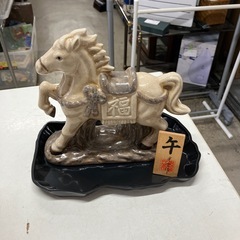 ロ2511-713 招福干支【午】 うまの置物　キズ汚れ有りの画像