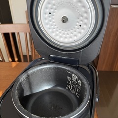 3合炊飯ジャー(使用感結構あり)の画像