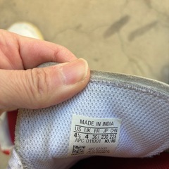 adidasスタンスミスの画像