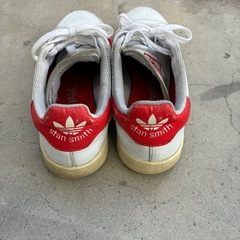 adidasスタンスミスの画像
