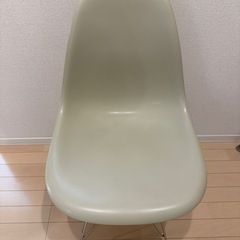 シェルチェア メタル脚の画像