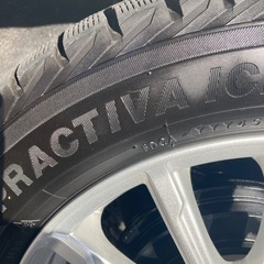 185-60-15 スタッドレス アルミ付き 受け渡し決定の画像
