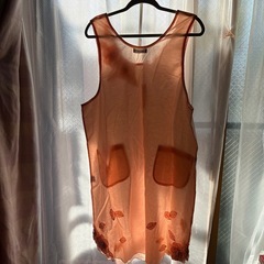 ピンクのエプロンの画像