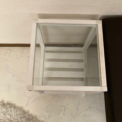 ガラス棚の画像