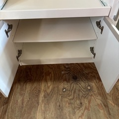 状態良いです✨️お洒落レンジ台💗食器棚‎🤍ニトリフォルム🫶🏻白キッチン収納棚の画像