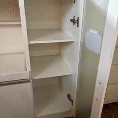 状態良いです✨️お洒落レンジ台💗食器棚‎🤍ニトリフォルム🫶🏻白キッチン収納棚の画像