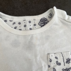 UNIQLOペイズリー柄Tシャツ100cmの画像