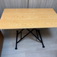 手動昇降可能テーブルの画像